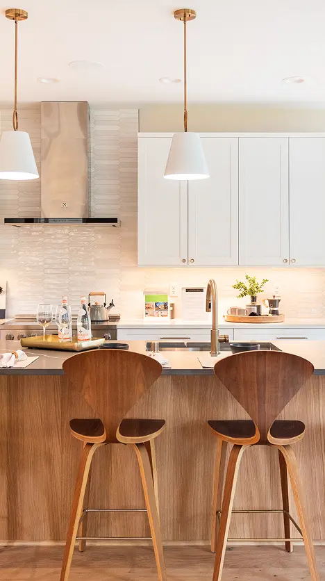 Kitchen with island