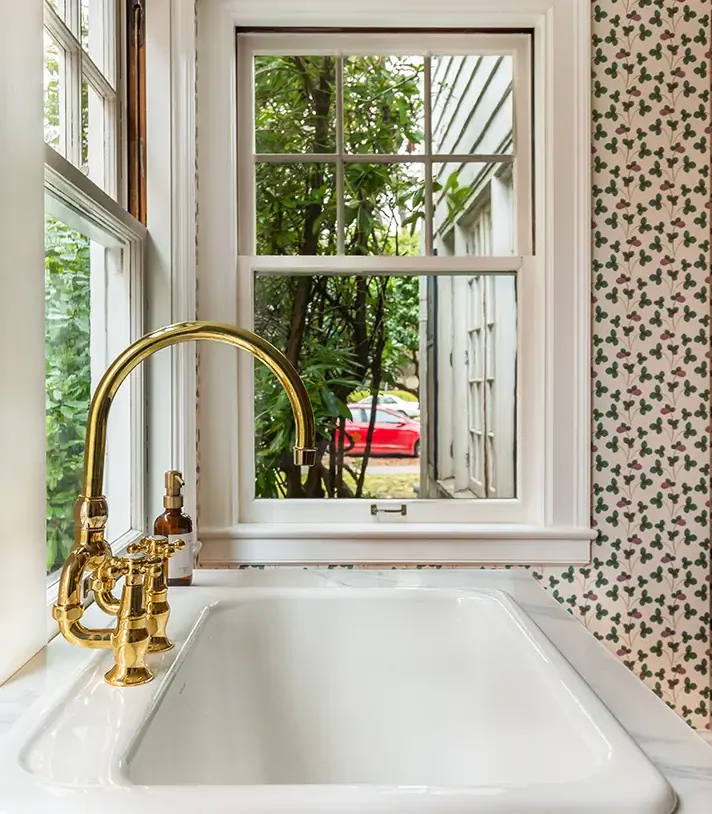 Small bathroom remodeling layout ideas