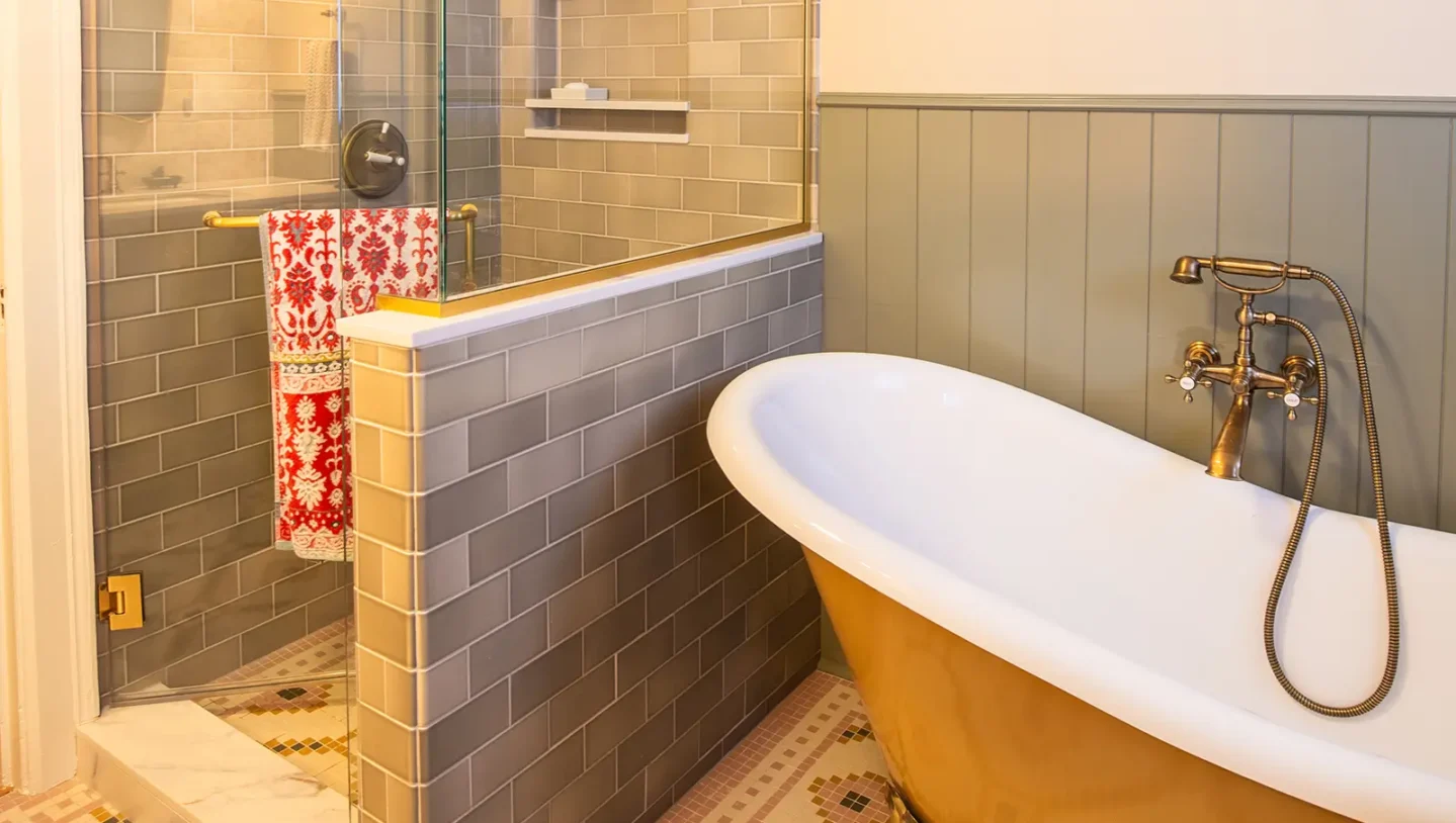 Traditional bathroom renovation style