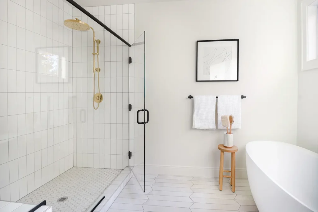 Contemporary bathroom remodeling interior